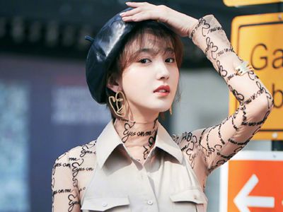 艾晓琪长得像谁 撞脸娱乐圈多位女星旧照被翻陷整容疑云