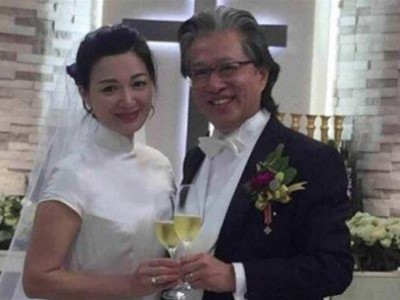 陈少霞三胎产女 “双儿”高龄生女近照富态十足