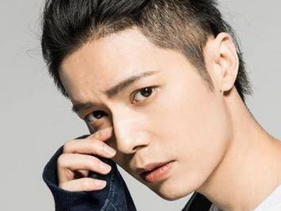 导演对我下手了阿亮谁演的 一人分饰多角刘背实资料背景