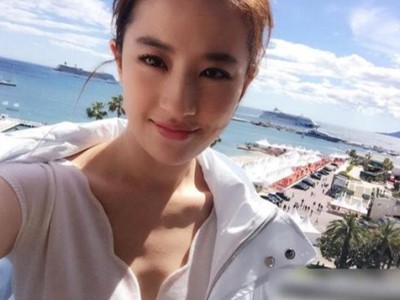 刘亦菲睡觉被偷拍 神仙姐姐刘亦菲睡颜生图曝光掀热议