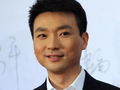央视主持人康辉简介 与妻子刘雅洁一见钟情低调十几年