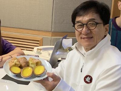 成龙右耳失聪是真的吗 因戏受伤伤情严重起底事情始末