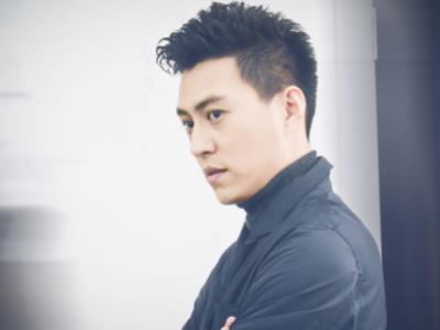 靳东老婆李佳个人简历 靳东和李佳是怎么认识的