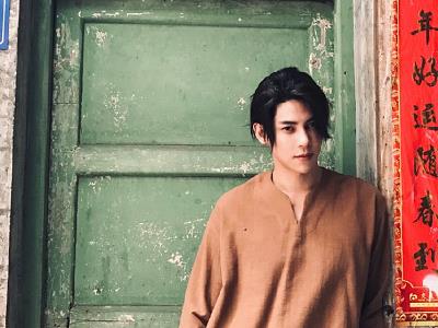 陈柏融家里很有钱吗 其家境一般出道前经历被扒
