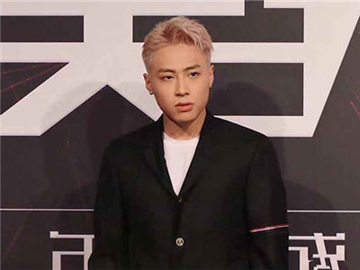 说唱歌手ICE年龄 真名杨长青惊人简历起底女友是谁