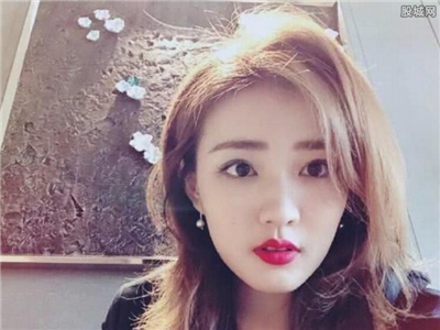 徐璐家里到底干什么的 家中掌上明珠其妈妈身份惊人