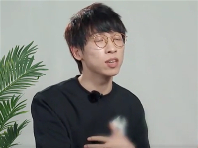 奇葩说许天奇背景 辩手许天奇详细资料及另一身份揭秘
