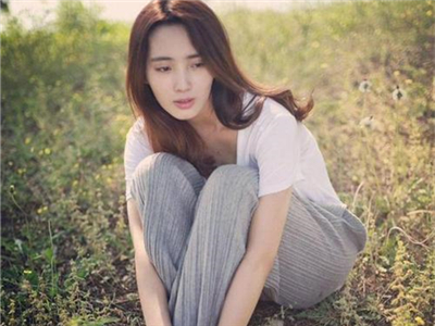 王紫璇和陈坤什么关系 带同款帽子被拍原来有这层关系