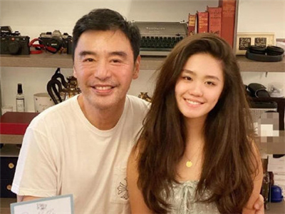 钟镇涛女儿结婚 大女儿钟嘉晴老公是谁