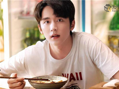 以家人之名齐明月喜欢谁 齐明月和贺子秋最后在一起了吗