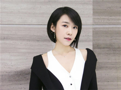 吕晓霖撞脸易烊千玺 两人对比照太像了是什么关系