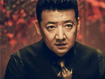 演员王砚辉老婆是谁 老戏骨成名路起底儿子已13岁