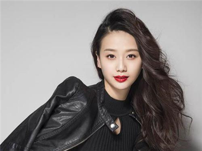 女演员张弛照片 温婉恬淡气质吸睛深扒其资料背景