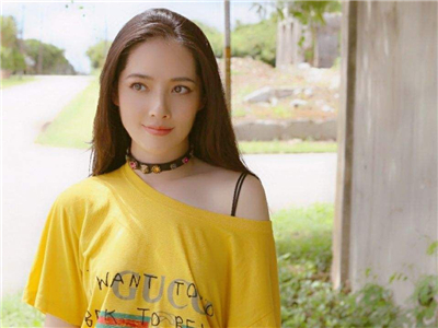 花姐真名叫什么 《狂浪》原来就是她唱的