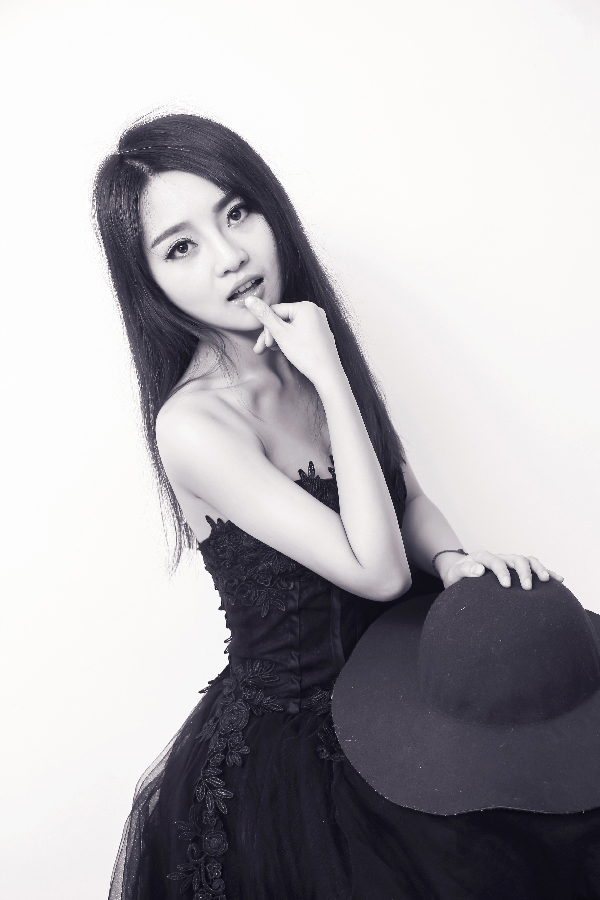 YY青春女神主播小玉晗写真照片(3)