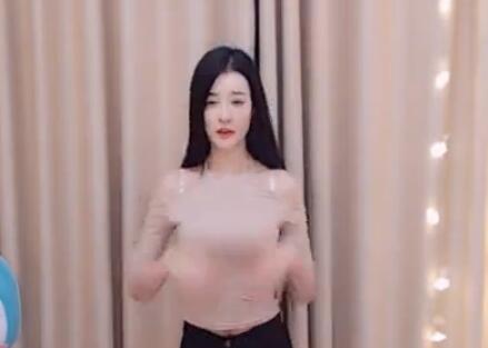 YY高颜值美女跳舞主播-兮夏儿《尬舞》热舞视频