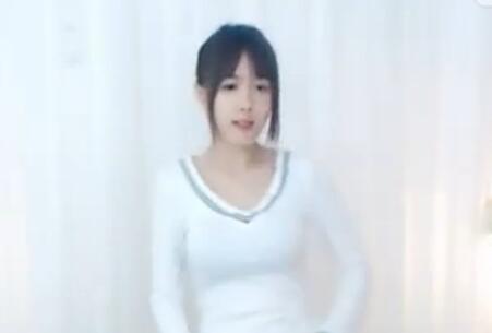 YY美女主播性感热舞《bang the underground》望月井 直播间ID：1568