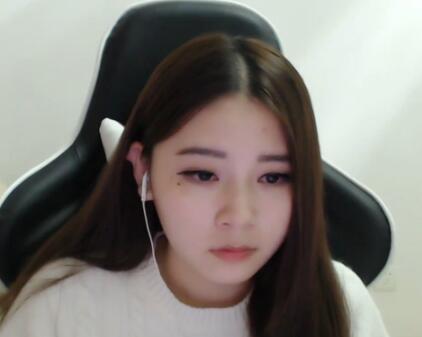 【萌面酥2017-01-02 19点直播回放】喜欢微笑！老WE的脑残粉！
