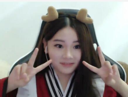 【萌面酥2017-01-04 17点直播回放】胖女仆的日常上分时间！
