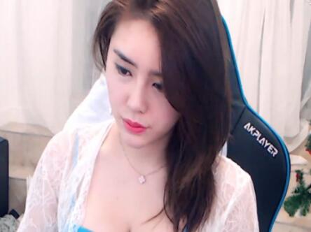【张琪格 2017-01-08日直播回放】清纯玉女张琪格就是我！