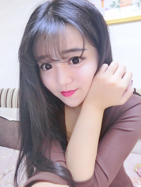 yy美女主播晴娃娃童颜巨乳不只AV才能出现！4