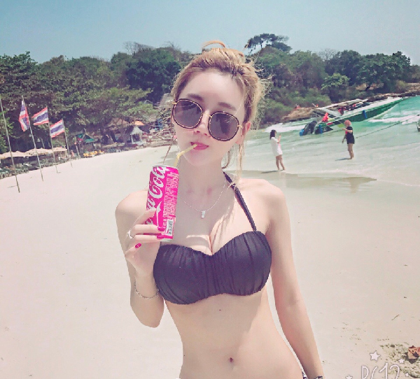 yy美女主播雀跃小猫咪性感写真集1