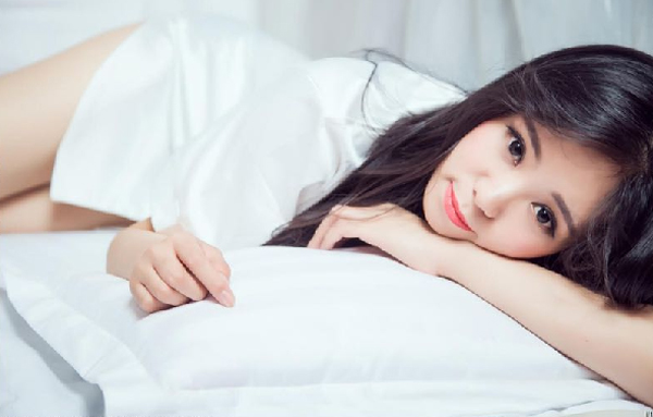 yy美女主播吹弹可破清澈美女饭宝宝美照4