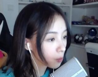 周二珂2017-05-07 22时29分直播录像回放 唱会歌，聊聊天！