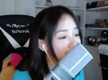 周二珂2017-05-07 22时55分直播录像回放 唱会歌，聊聊天！