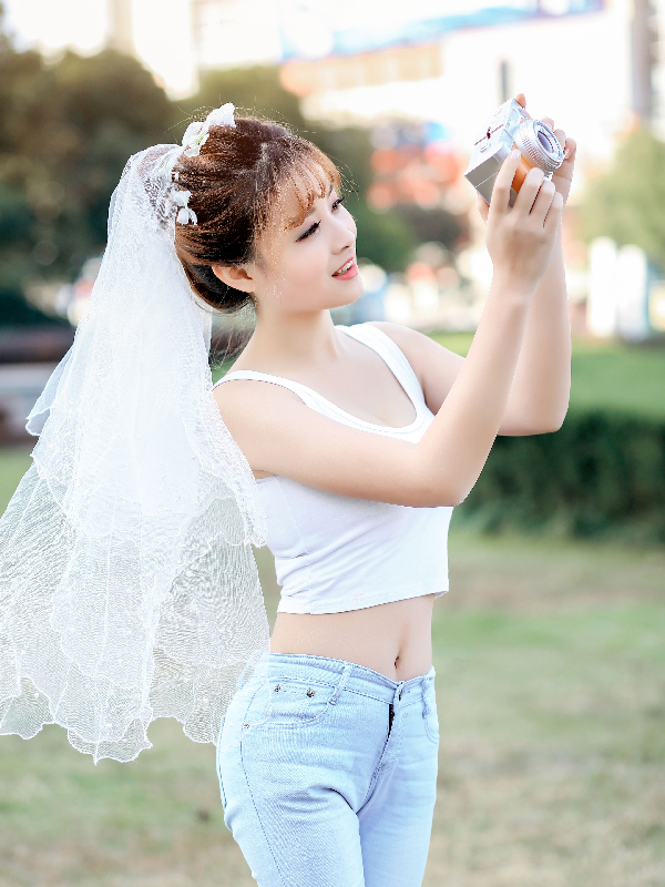 yy俏皮与大胸相结合—美女主播灵儿美照来袭！8