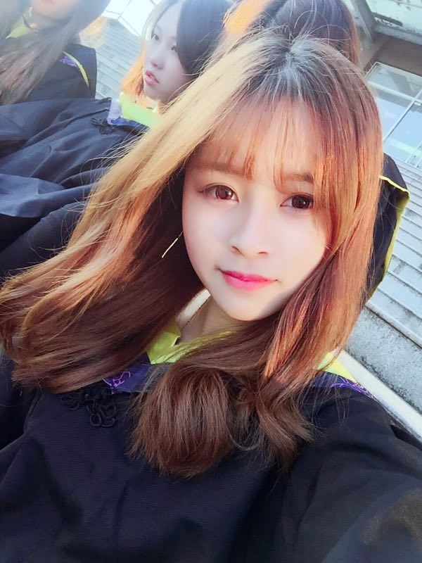 yy俏皮与大胸相结合—美女主播灵儿美照来袭！10