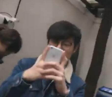 【伍声2009】2017-03-25 17时18分直播录像回放 吃货Carry！狼人杀饭局！