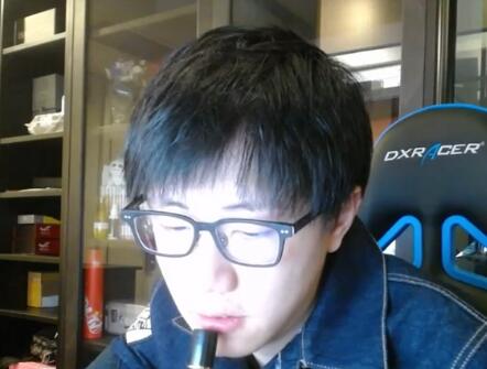【伍声2009】2017-04-24 17时43分直播录像回放 19星带妹 8点打比赛！