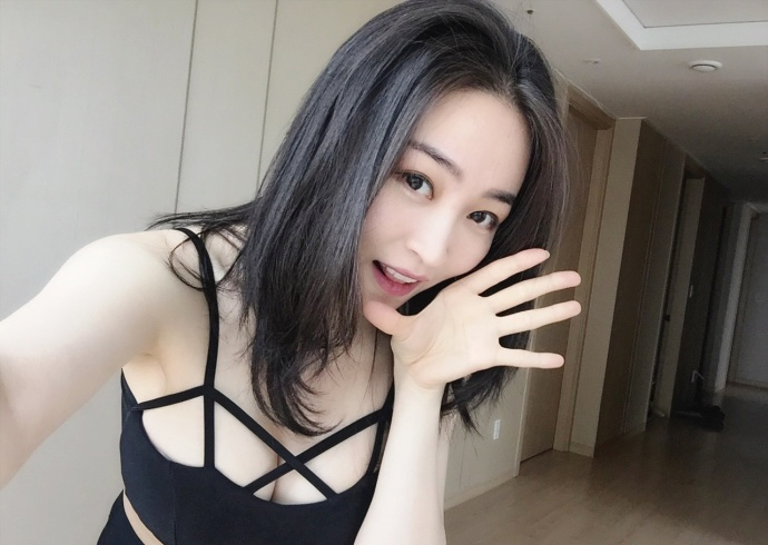 yy美女主播蜘蛛性感私照24