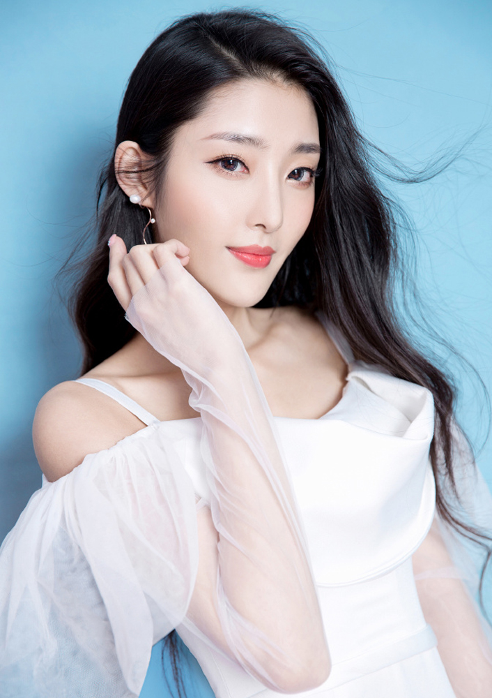 yy美女主播小茉然写真照3