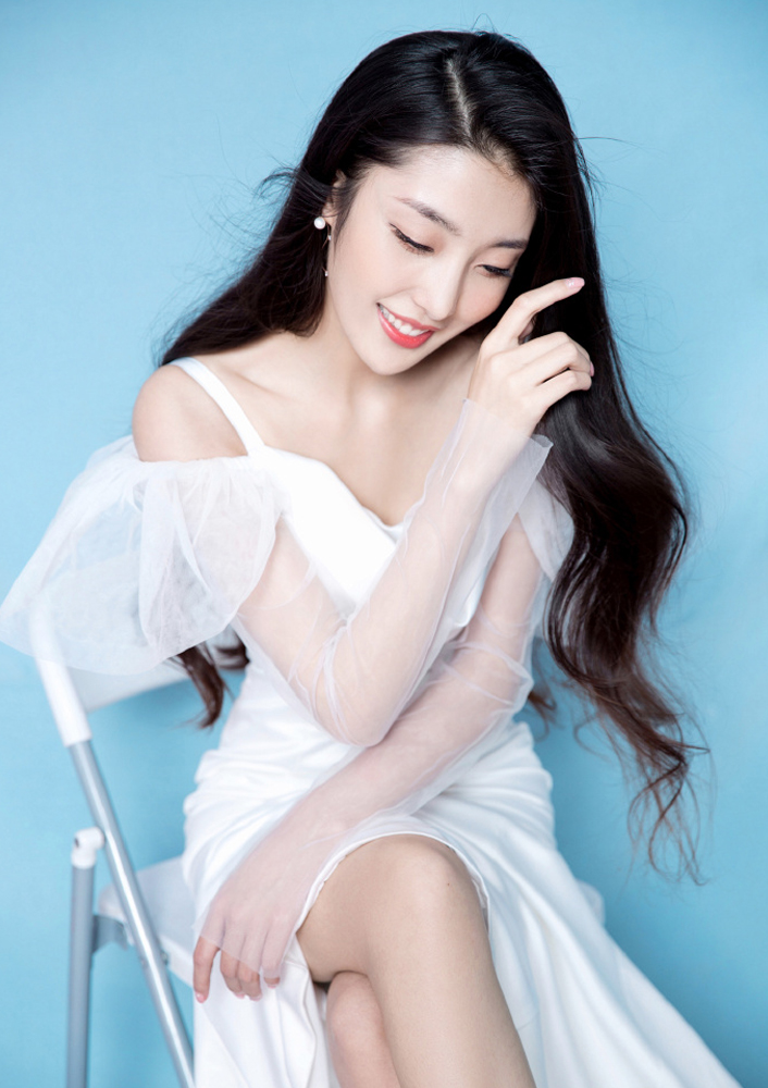 yy美女主播小茉然写真照4