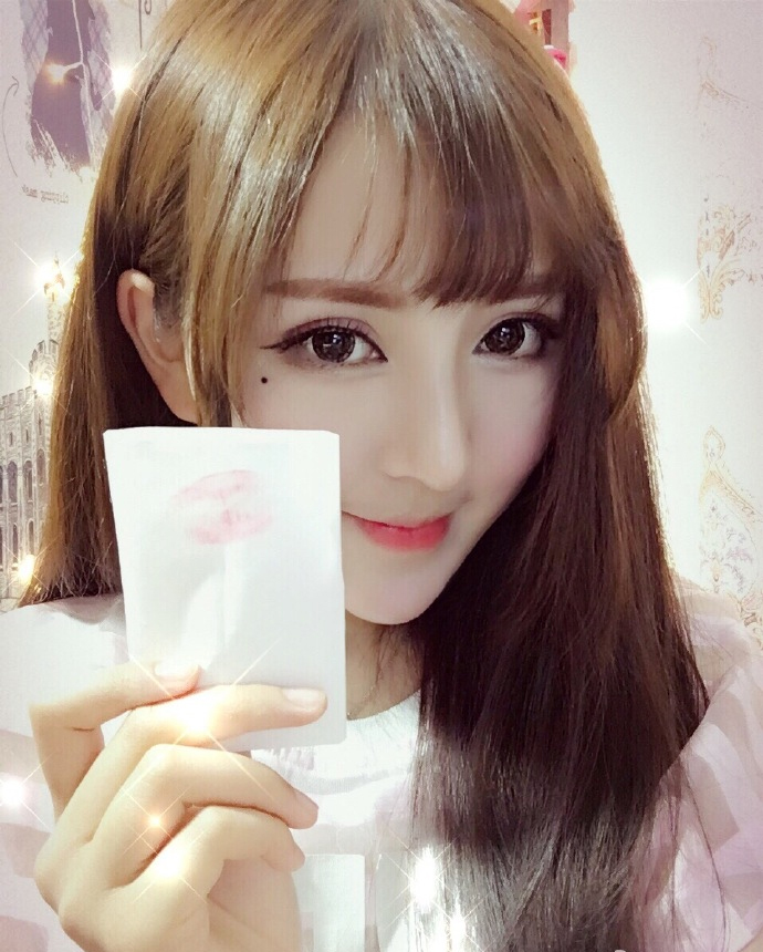 yy雅森美女主播鸽琪拉照片1