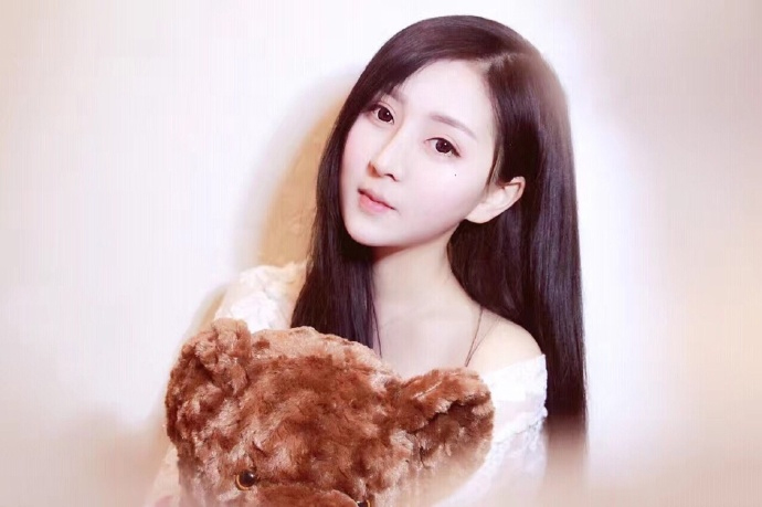 yy雅森美女主播鸽琪拉照片17
