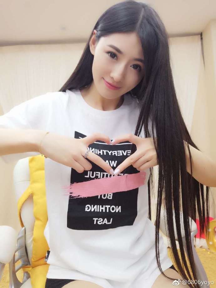 yy娱加yoyo胸器逼人照片8