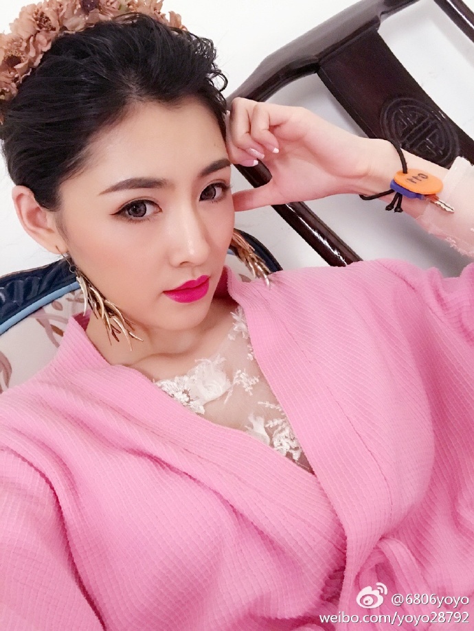yy娱加yoyo胸器逼人照片38