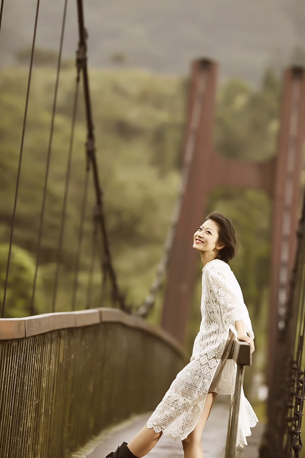 yy美女主播歆艾私密照6