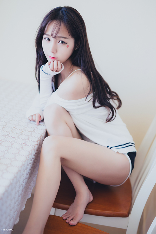 yy甜美性感小美女主播樱桃诱惑撩人写真图2