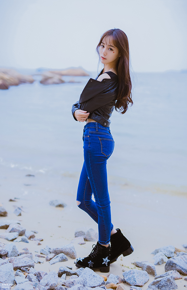 yy甜美性感小美女主播樱桃诱惑撩人写真图13