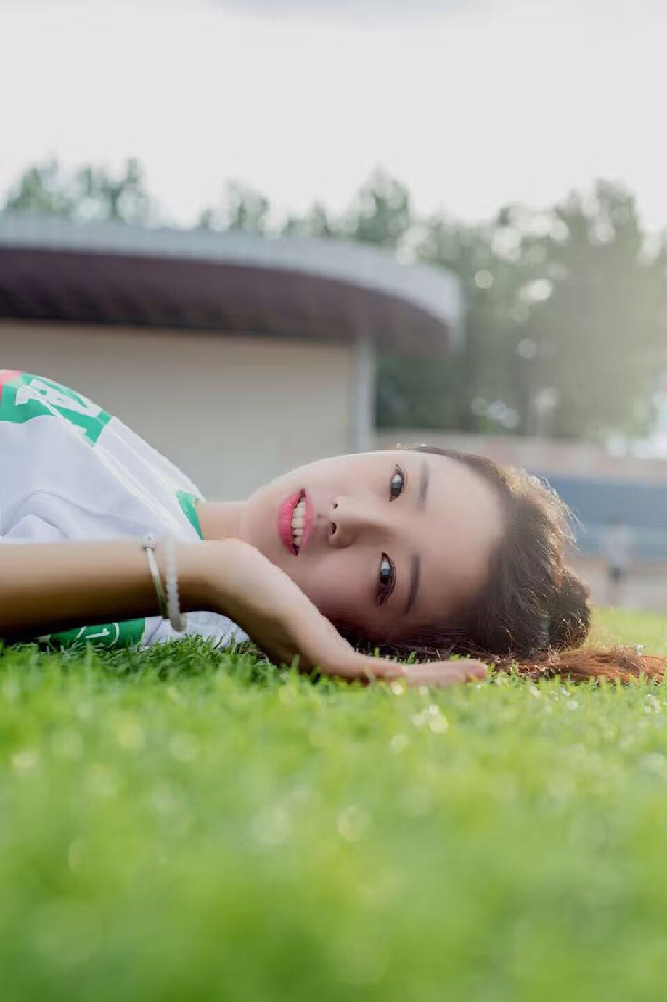 yy暖心甜美主播珂含百变写真集6