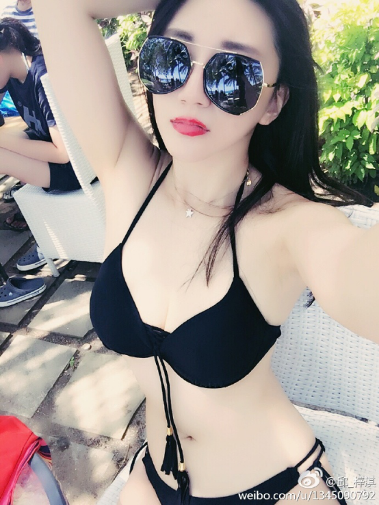 yy主播蜜蜜性感写真照片4