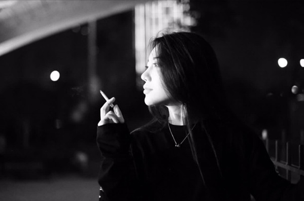 yy女神级主播真空写真4