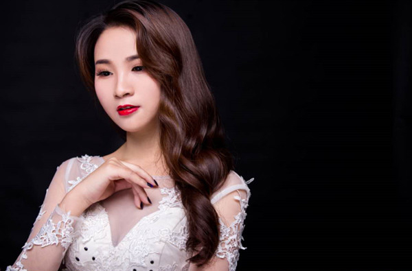 yy傲人胸姿古典美女星聚-江小离私照2