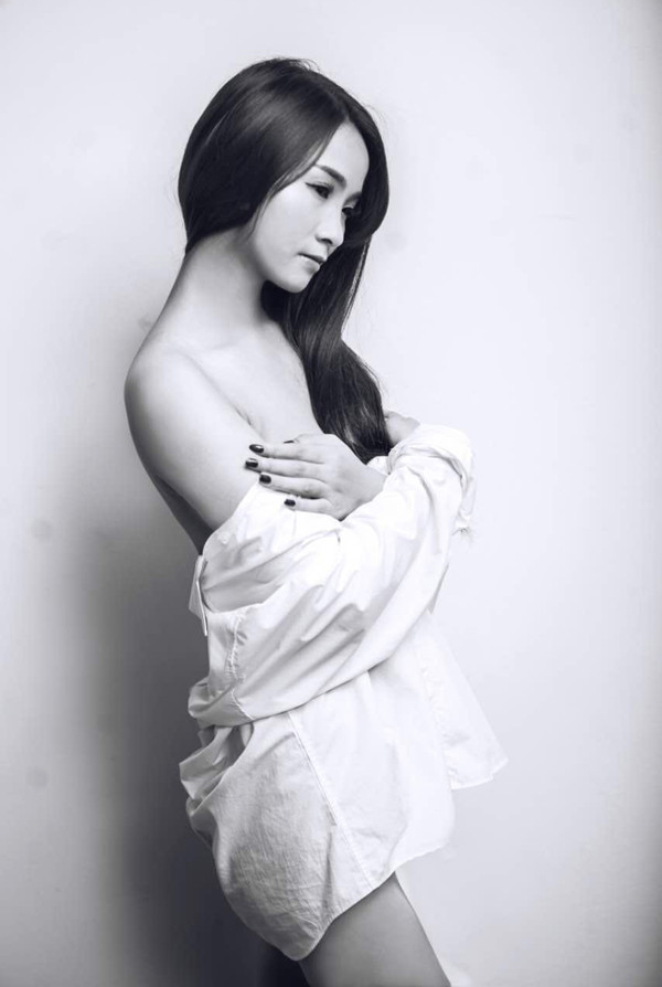 yy傲人胸姿古典美女星聚-江小离私照5