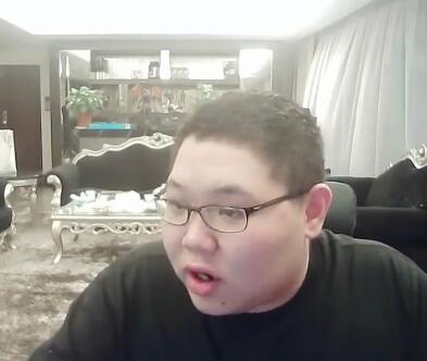 PDD刘谋2017-07-19 19时7分直播录像回放 晚到几分钟，回来的路上！