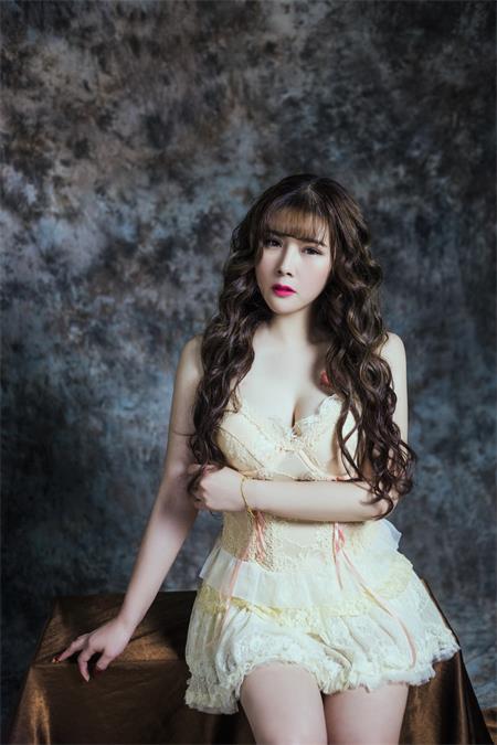 yy星梦女主播洛洛和服写真照片4